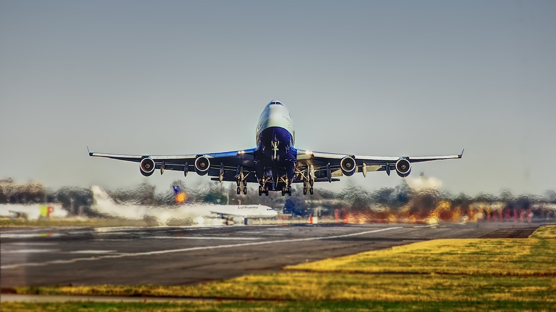 Sledování letadel s FlightRadar24.com a dalšími