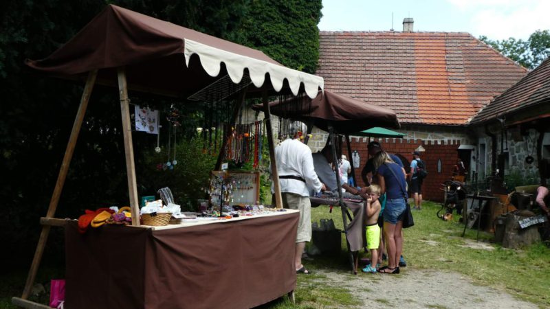 Na hradě Houska se koná spousta akcí - divadlo, trhy, jarmarky