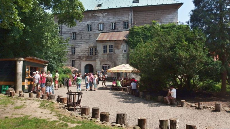 Houska je dnes oblíbeným cílem turistů