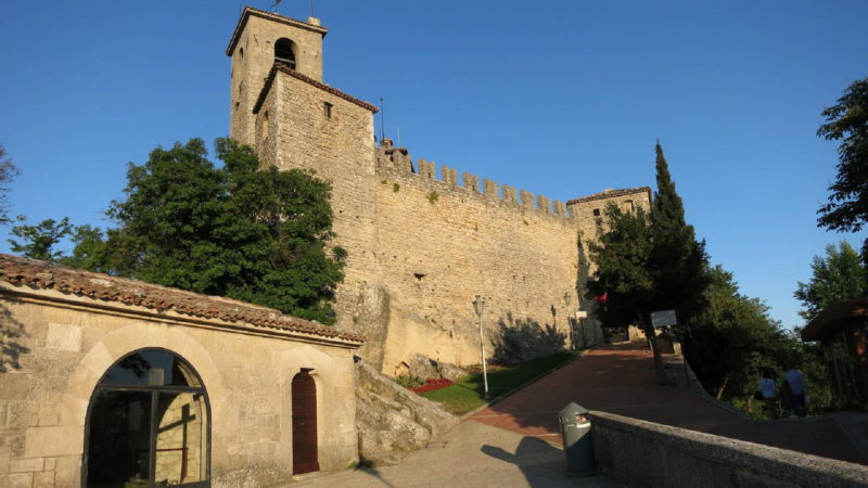 Hrad San Mariono je oblíbenou turistickou atrakcí