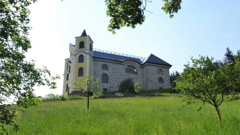Neratov se nachází v krásné přírodě Jizerských hor