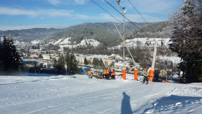 Pohled na hlavní vlek Ski Karolinka