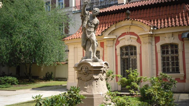 Botanická zahrada Albertov nabízí opravdu krásná zákoutí
