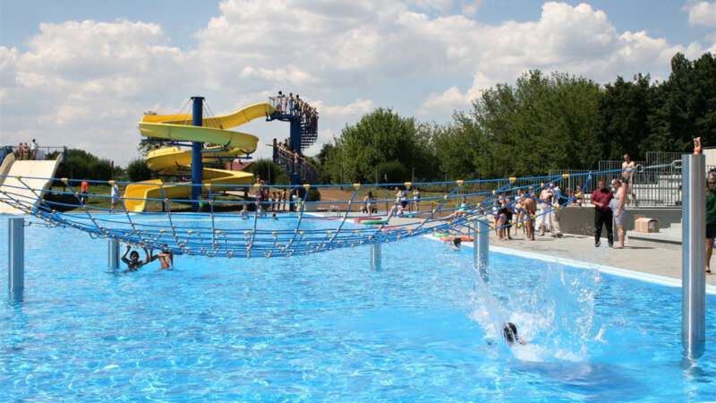 Krásné a moderní koupaliště ve Veselí