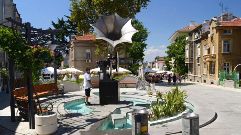 Zábavná fontána v centru města Burgas
