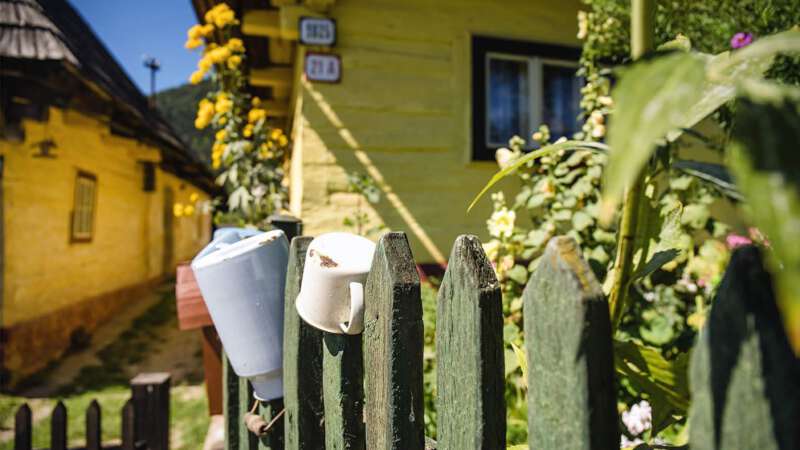 Vlkolínec je skanzen tradiční architektury