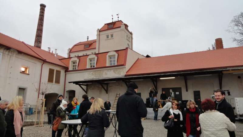 Nádvoří rekonstruovaného pivovaru Cvikov