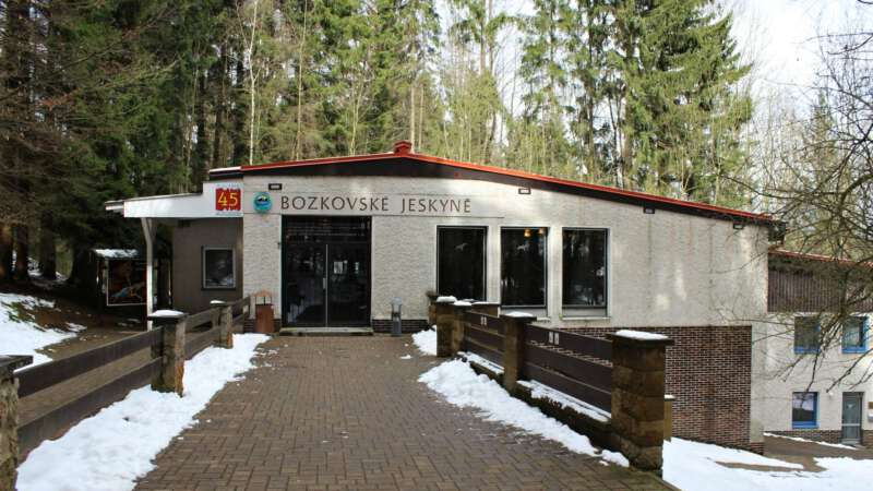Vstup do Bozkovské jeskyně