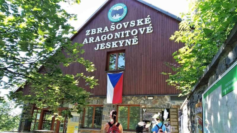 Vstup do Zbrašovských aragonitových jeskyní