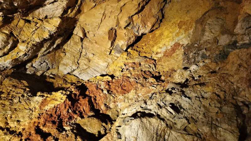 Zbrašovské aragonitové jeskyně vznikly díky oxidu uhličitému