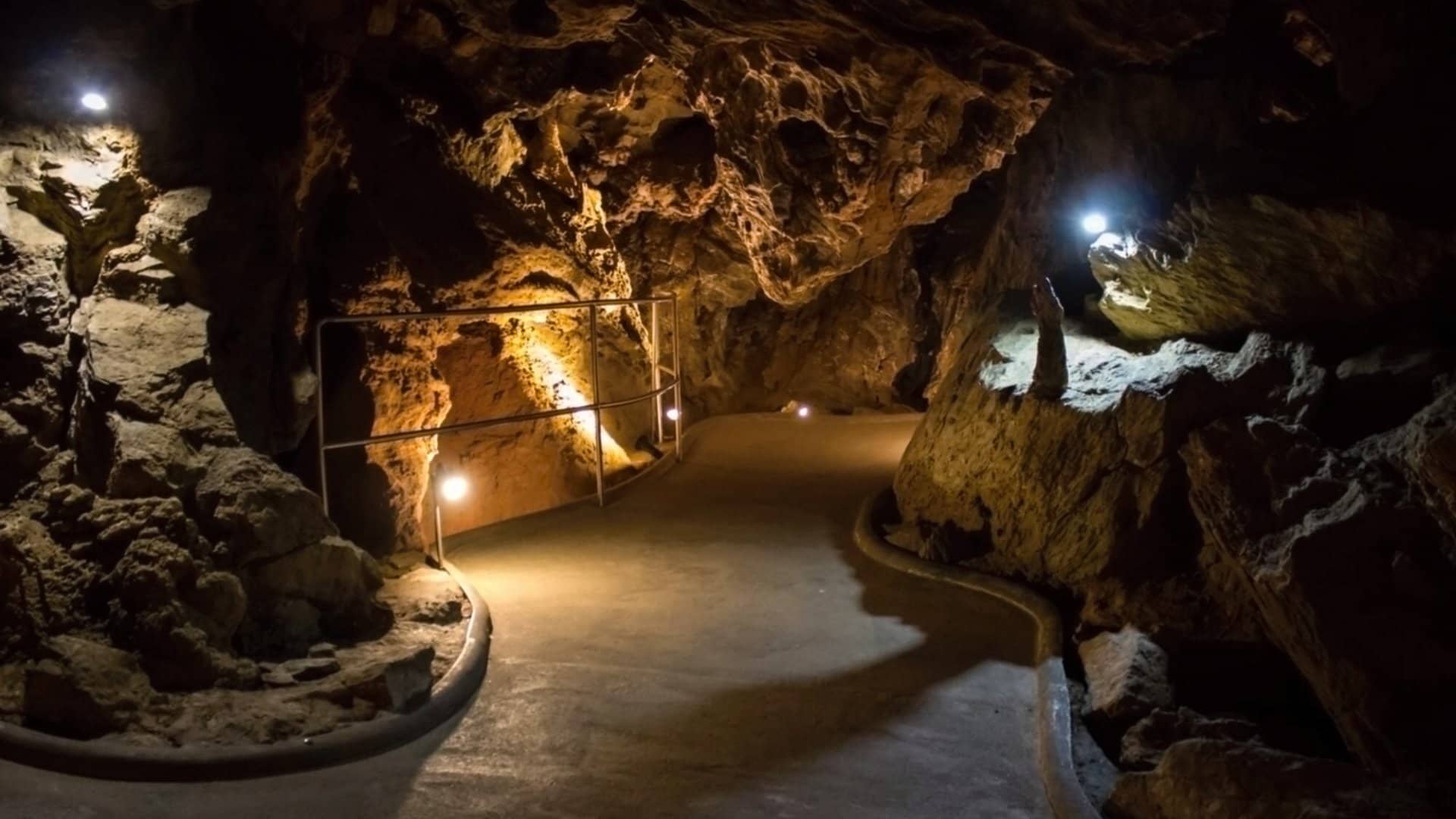 Zbrašovské aragonitové jeskyně – Průvodce a moje tipy