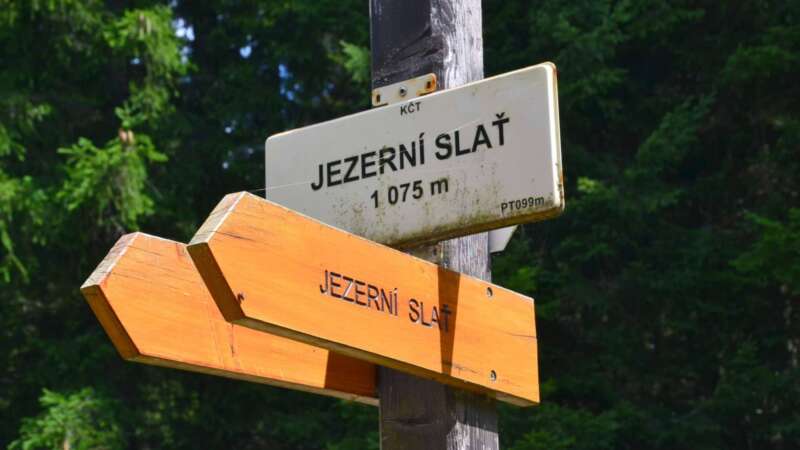 Cedulka Jezerní slať