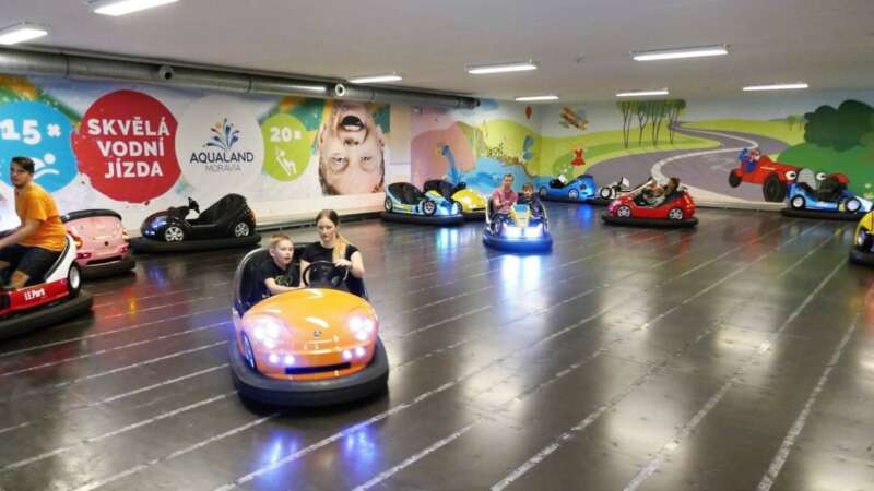 Autodrom pod střechou!