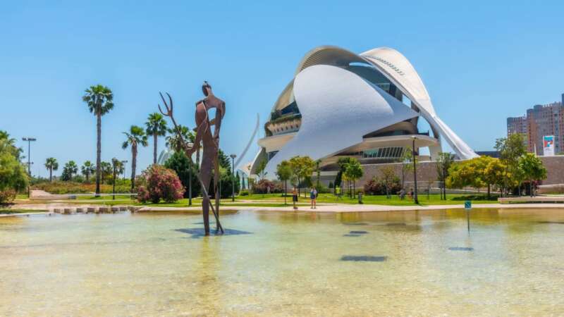 Město umění a věd - španělsky Ciudad de las Artes y las Ciencias