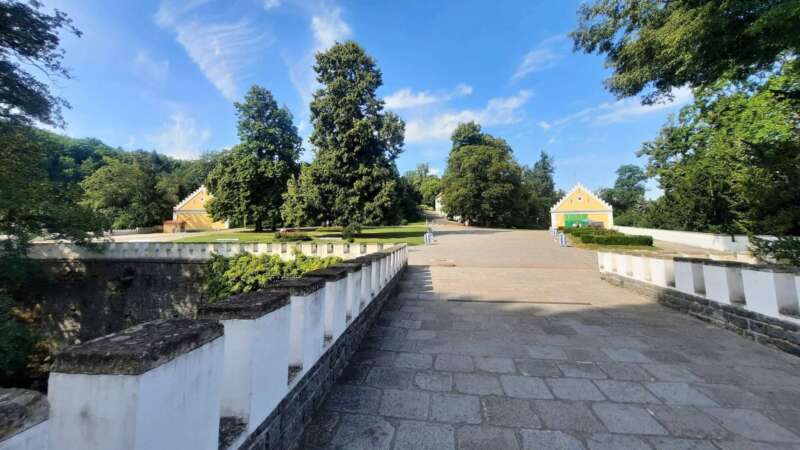K zámku patří nádherný anglický park