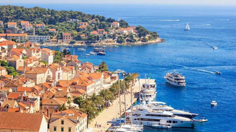 Chorvatský ostrov Hvar je proslulý svým krásným počasím