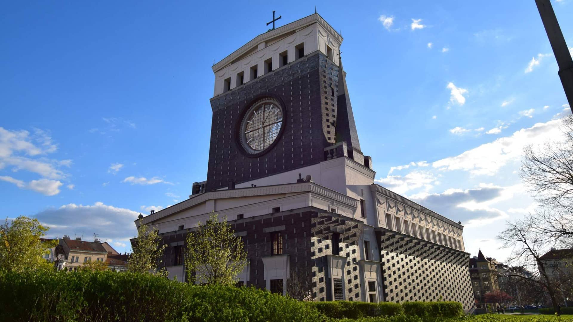 Kostel Nejsvětějšího Srdce Páně na Vinohradech