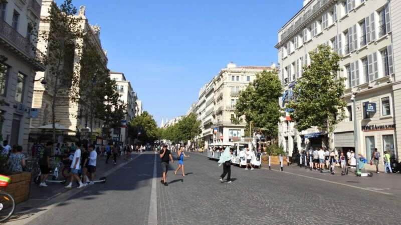 Krásné bulváry v centru Marseille