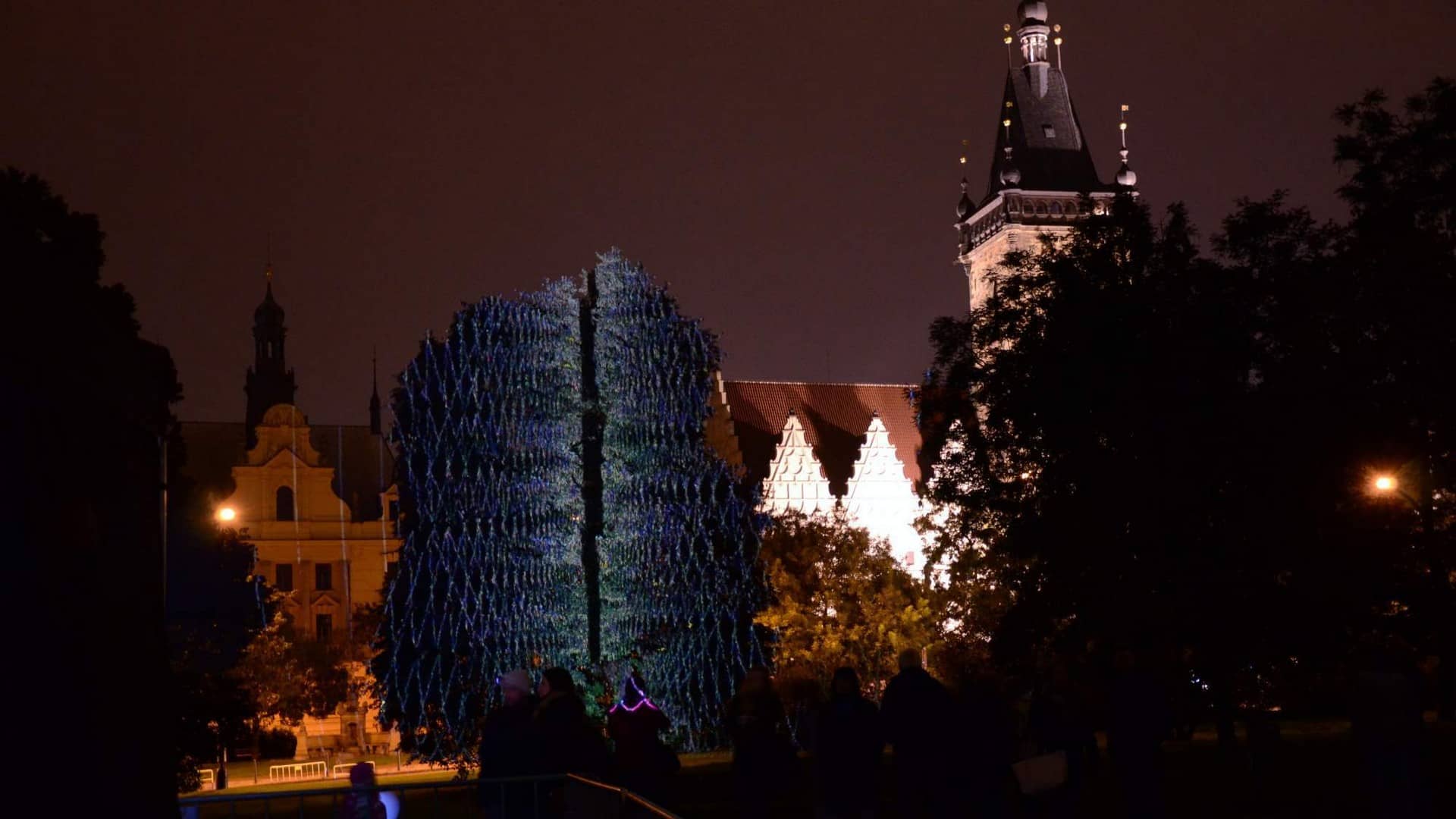 Signál Festival – Kompletní průvodce, nejlepší instalace