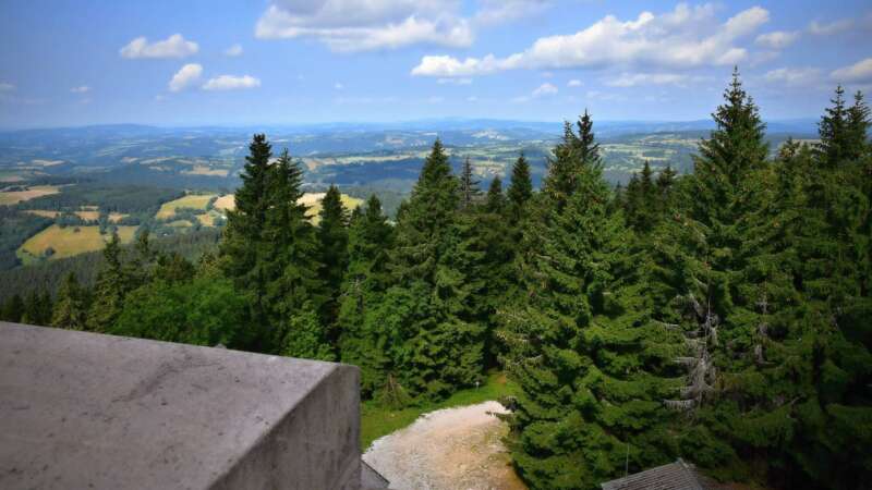Další krásná panoramata z rozhledny Žalý