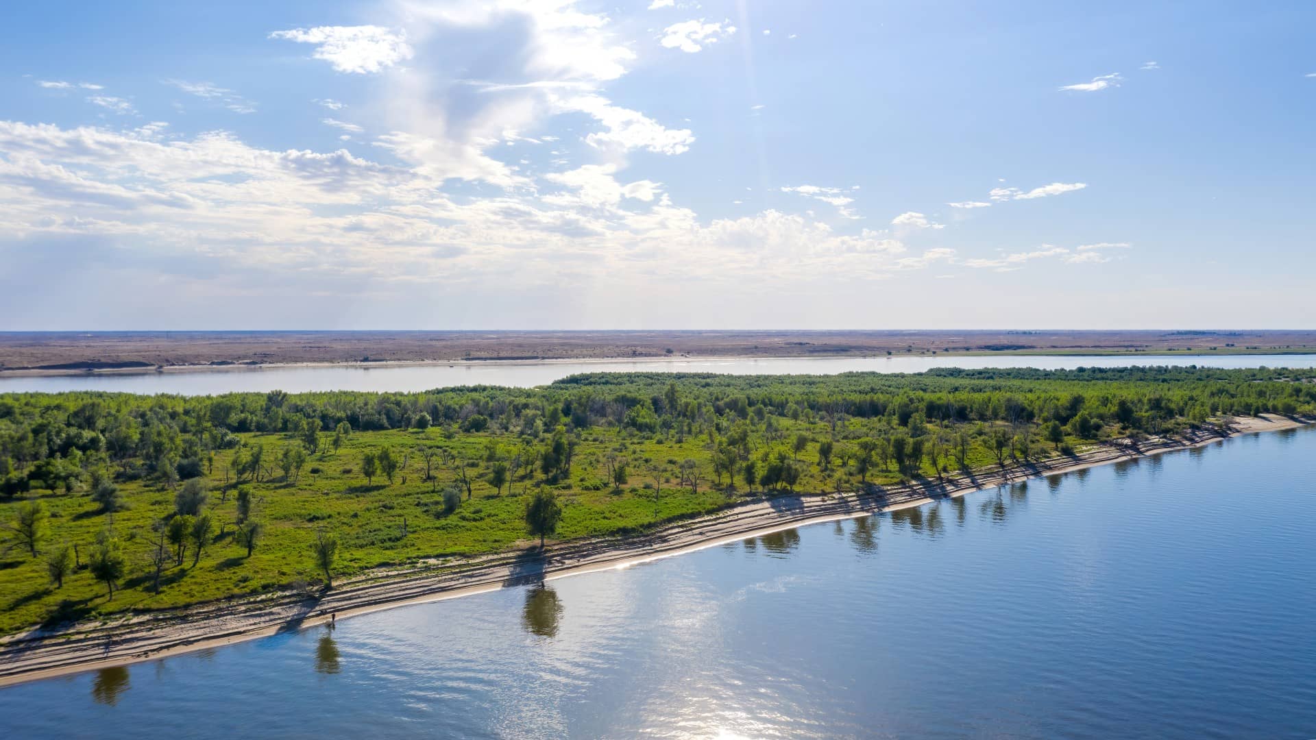 Panorama krajiny Kaspické nížiny - 28 metrů pod mořem
