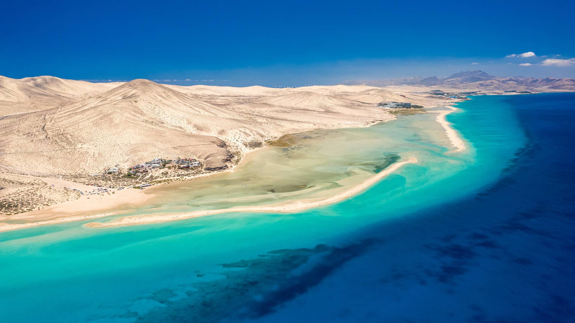 Fuerteventura je nádherný ostrov s příjemně teplou vodou, rozhodně ne horkou