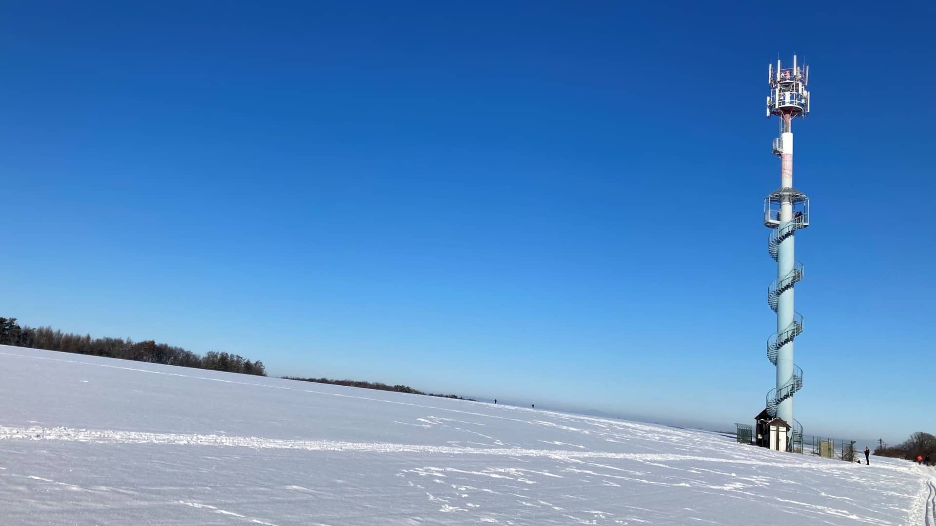Rozhledna Líský mezi Slaným a Kladnem