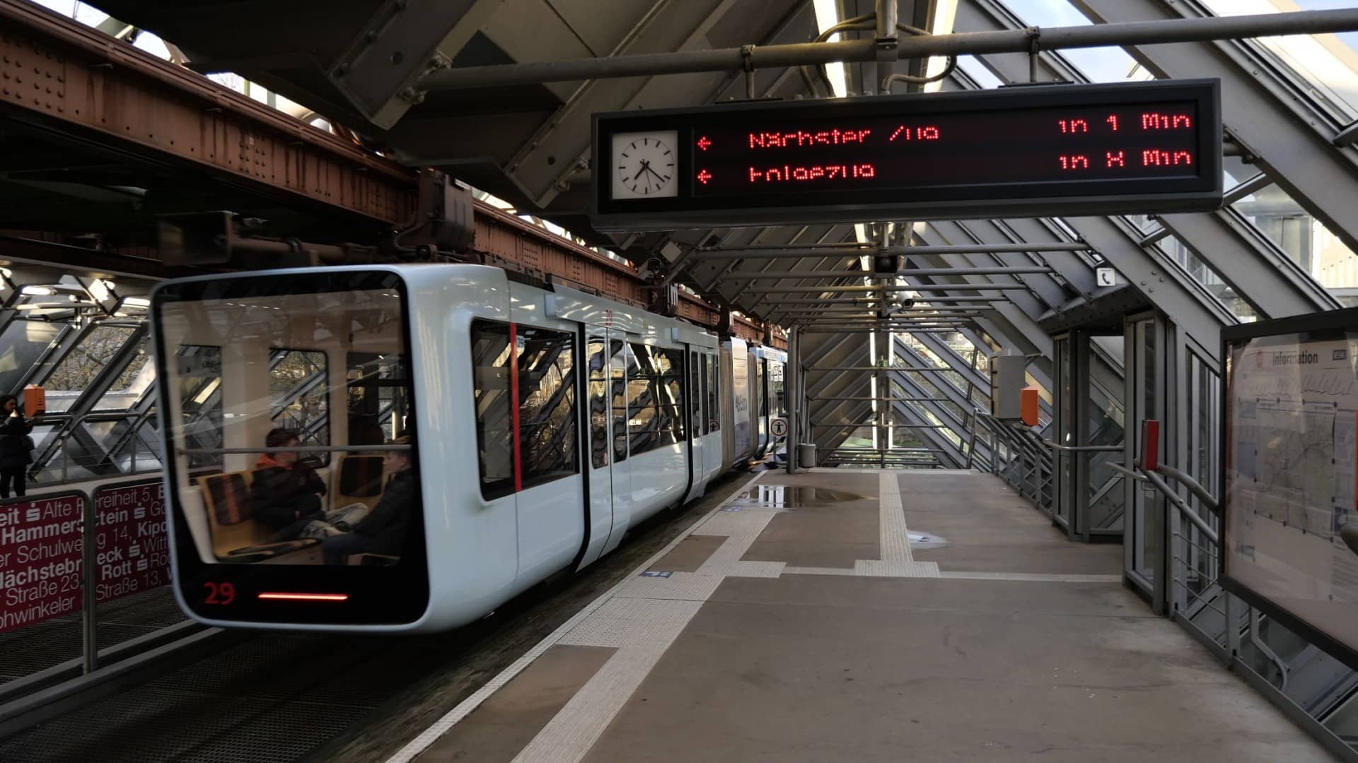 Železniční dráha Wuppertal Schwebebahn – Unikátní nadzemní dráha