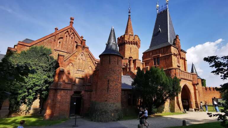 Je to hodně jiný zámek - trochu mi připomíná svět Harry Pottera